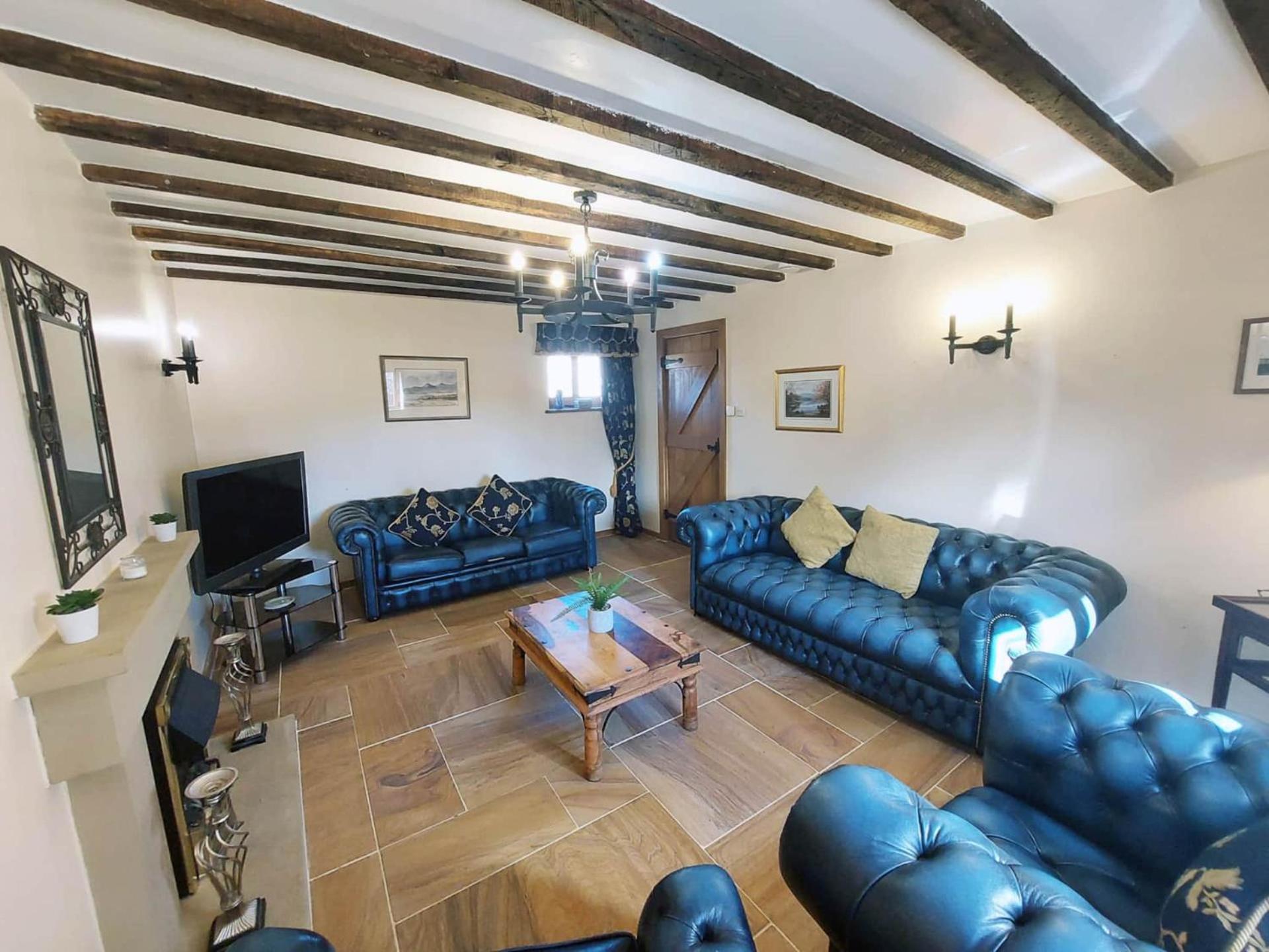ウィラル The Old Mill Barn With Hot Tub And Private Use Of Heated Poolヴィラ エクステリア 写真