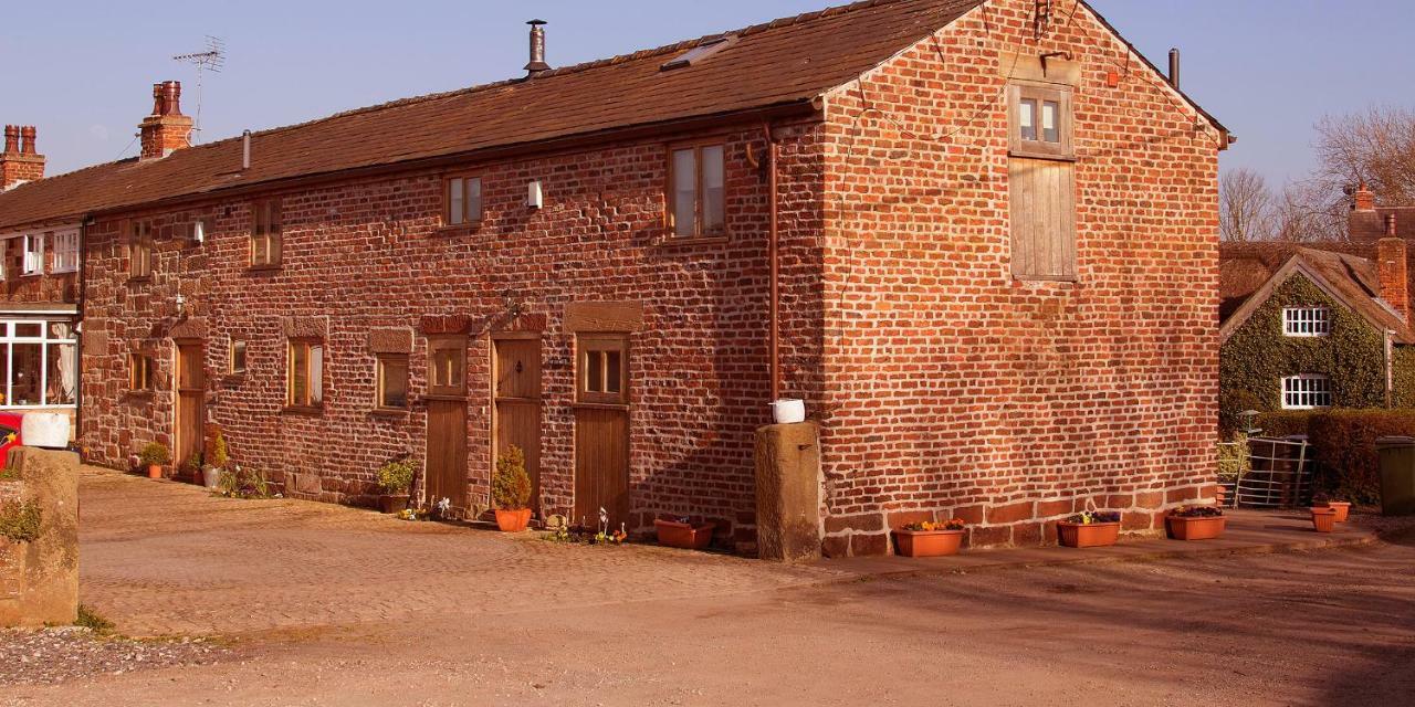 ウィラル The Old Mill Barn With Hot Tub And Private Use Of Heated Poolヴィラ エクステリア 写真